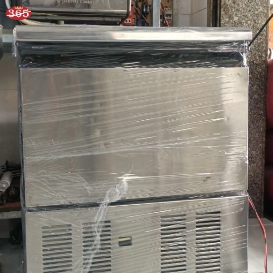 MÁY LÀM ĐÁ NHẬT 45KG/NGÀY